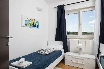 4-Bedroom Villa with Heated Pool in Rovinjsko Selo