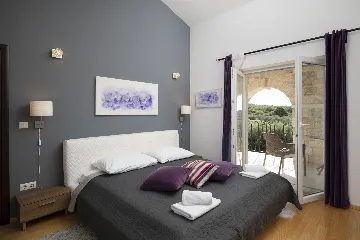 4-Bedroom Villa with Heated Pool in Rovinjsko Selo