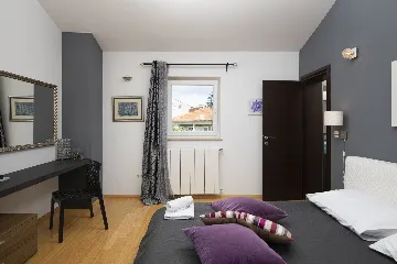 4-Bedroom Villa with Heated Pool in Rovinjsko Selo