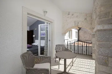 4-Bedroom Villa with Heated Pool in Rovinjsko Selo