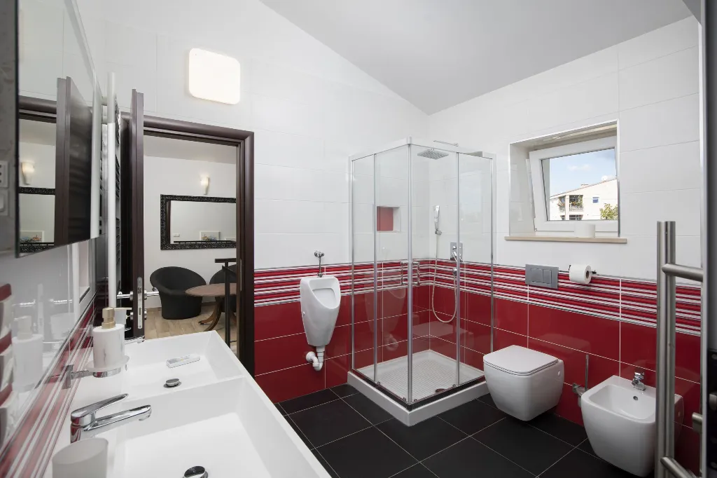 4-Bedroom Villa with Heated Pool in Rovinjsko Selo