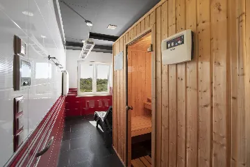 4-Bedroom Villa with Heated Pool in Rovinjsko Selo