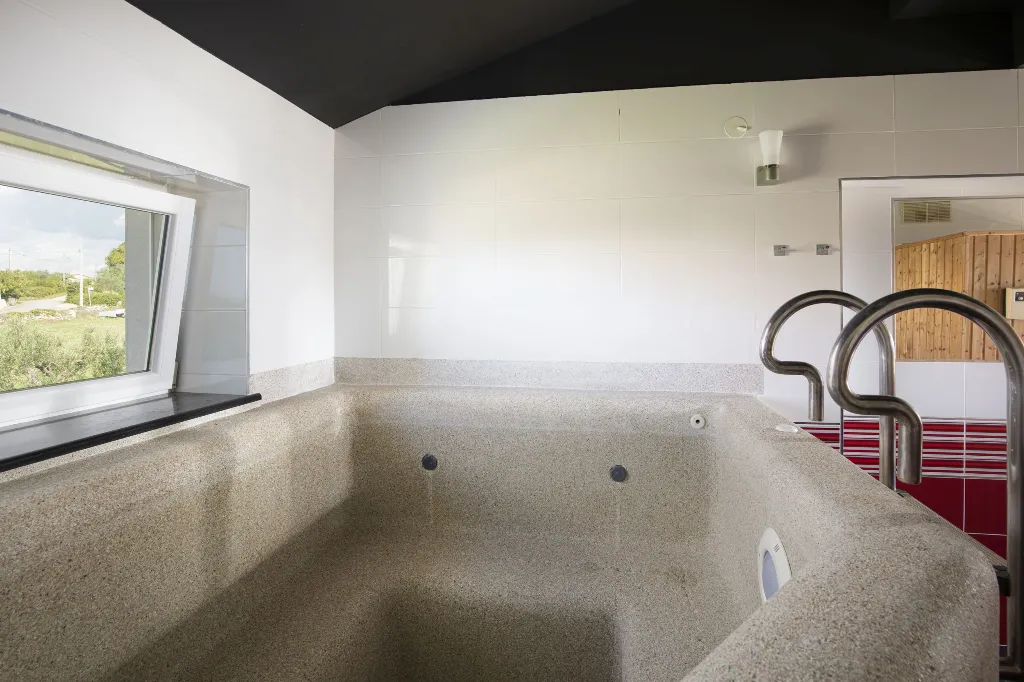 4-Bedroom Villa with Heated Pool in Rovinjsko Selo