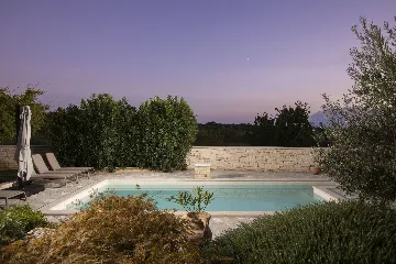 4-Bedroom Villa with Heated Pool in Rovinjsko Selo