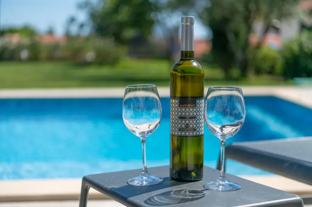 Villa in Premantura with Hydromassage Pool