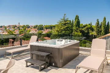 Villa in Premantura with Hydromassage Pool