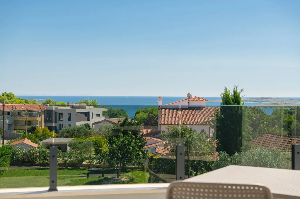 Villa in Premantura with Hydromassage Pool