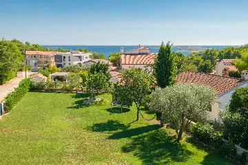 Villa in Premantura with Hydromassage Pool