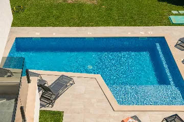 Villa in Premantura with Hydromassage Pool