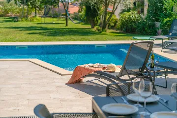 Villa in Premantura with Hydromassage Pool
