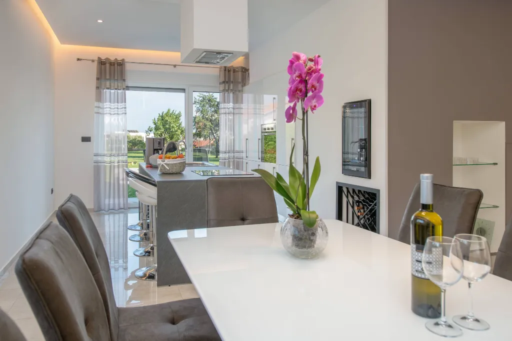 Villa in Premantura with Hydromassage Pool