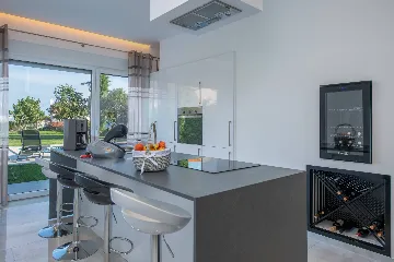 Villa in Premantura with Hydromassage Pool