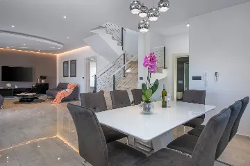 Villa in Premantura with Hydromassage Pool