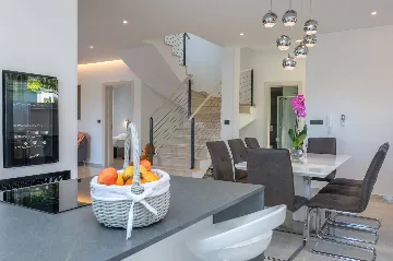 Villa in Premantura with Hydromassage Pool