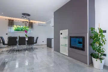 Villa in Premantura with Hydromassage Pool