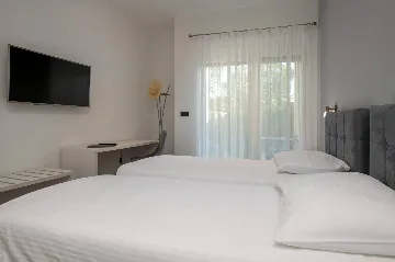 Villa in Premantura with Hydromassage Pool