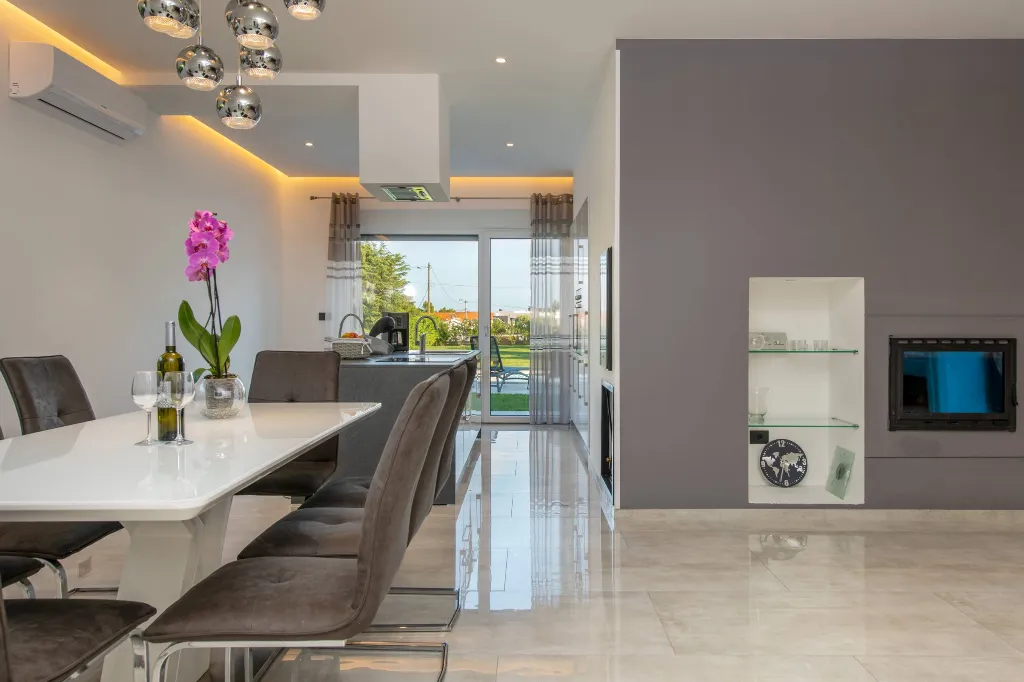 Villa in Premantura with Hydromassage Pool