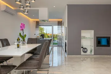 Villa in Premantura with Hydromassage Pool