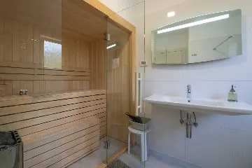 Villa in Premantura with Hydromassage Pool