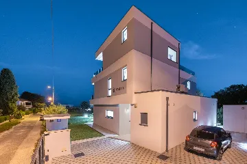 Villa in Premantura with Hydromassage Pool