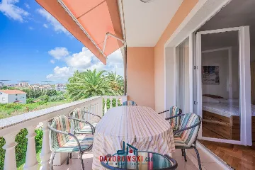 3-Bedroom Apartment in Medulin with Sea Views