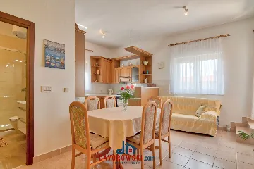 3-Bedroom Apartment in Medulin with Sea Views