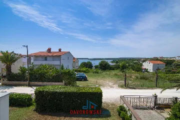 3-Bedroom Apartment in Medulin with Sea Views