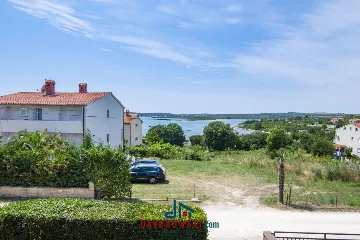 3-Bedroom Apartment in Medulin with Sea Views