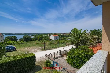 3-Bedroom Apartment in Medulin with Sea Views