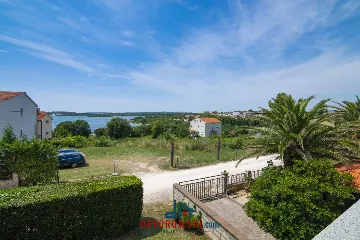 3-Bedroom Apartment in Medulin with Sea Views