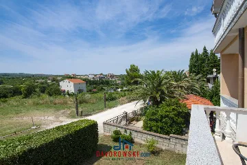 3-Bedroom Apartment in Medulin with Sea Views