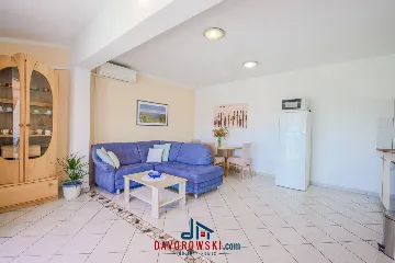 Sea-View Apartment for 4 in Medulin