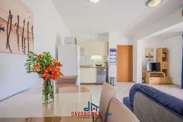 Sea-View Apartment for 4 in Medulin