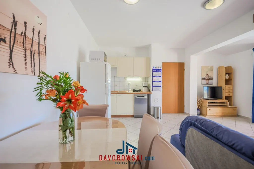 Sea-View Apartment for 4 in Medulin