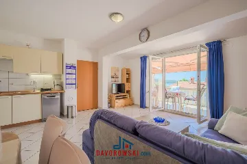 Sea-View Apartment for 4 in Medulin