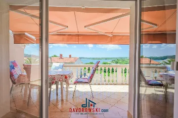 Sea-View Apartment for 4 in Medulin