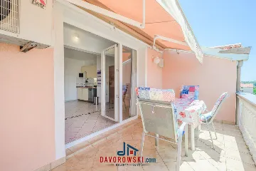 Sea-View Apartment for 4 in Medulin