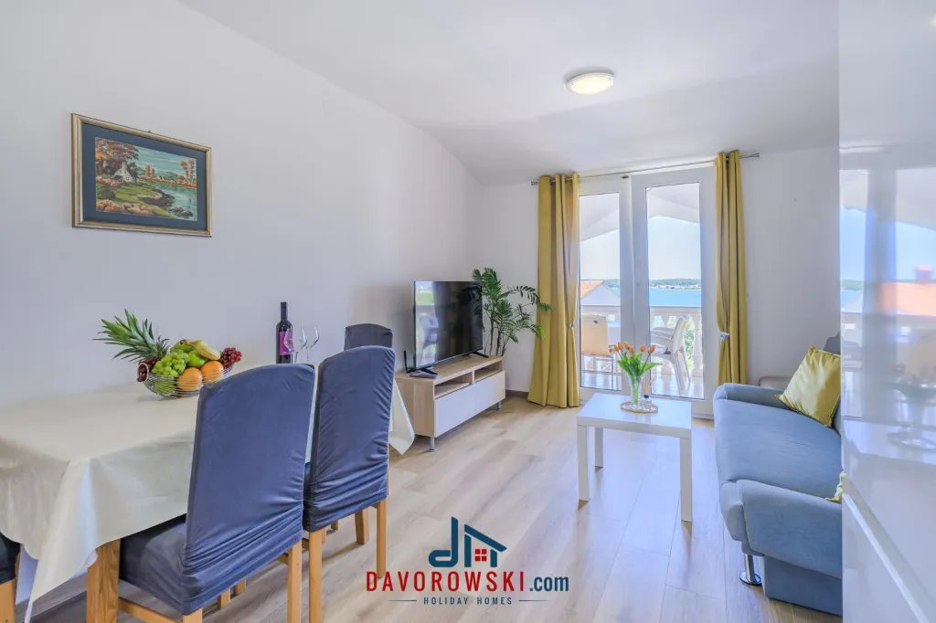 3-Bedroom Apartment with Sea View in Medulin