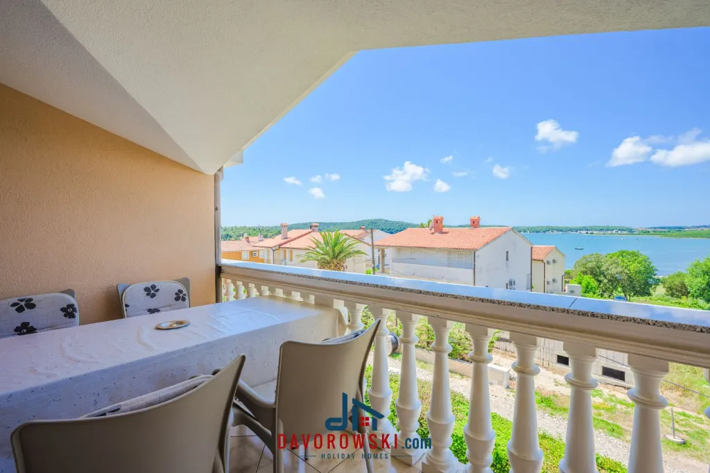 3-Bedroom Apartment with Sea View in Medulin
