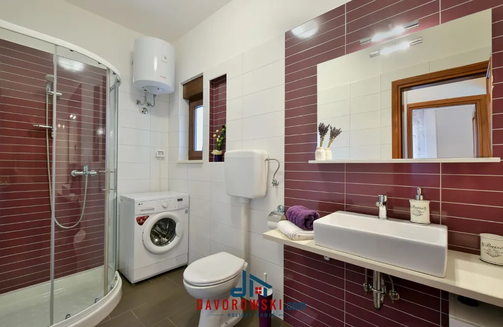 6-Guest Villa with Private Pool in Galižana