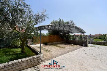 6-Guest Villa with Private Pool in Galižana