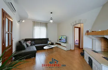 6-Guest Villa with Private Pool in Galižana