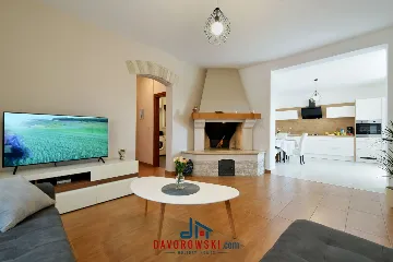 6-Guest Villa with Private Pool in Galižana