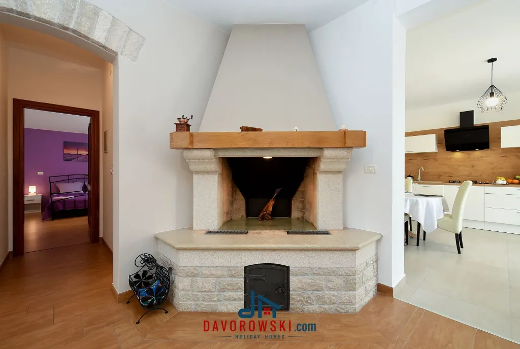 6-Guest Villa with Private Pool in Galižana