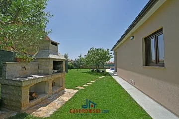 6-Guest Villa with Private Pool in Galižana