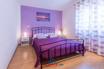 6-Guest Villa with Private Pool in Galižana