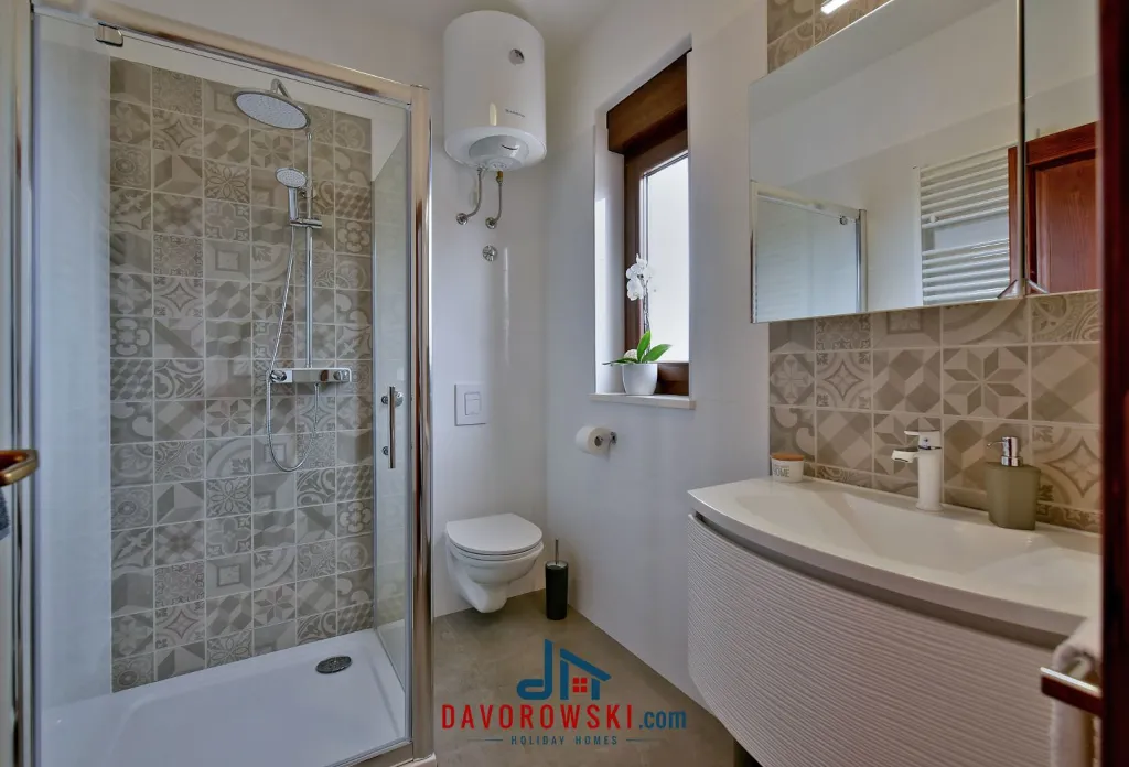 6-Guest Villa with Private Pool in Galižana