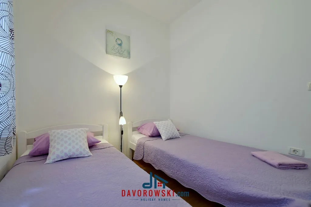 6-Guest Villa with Private Pool in Galižana