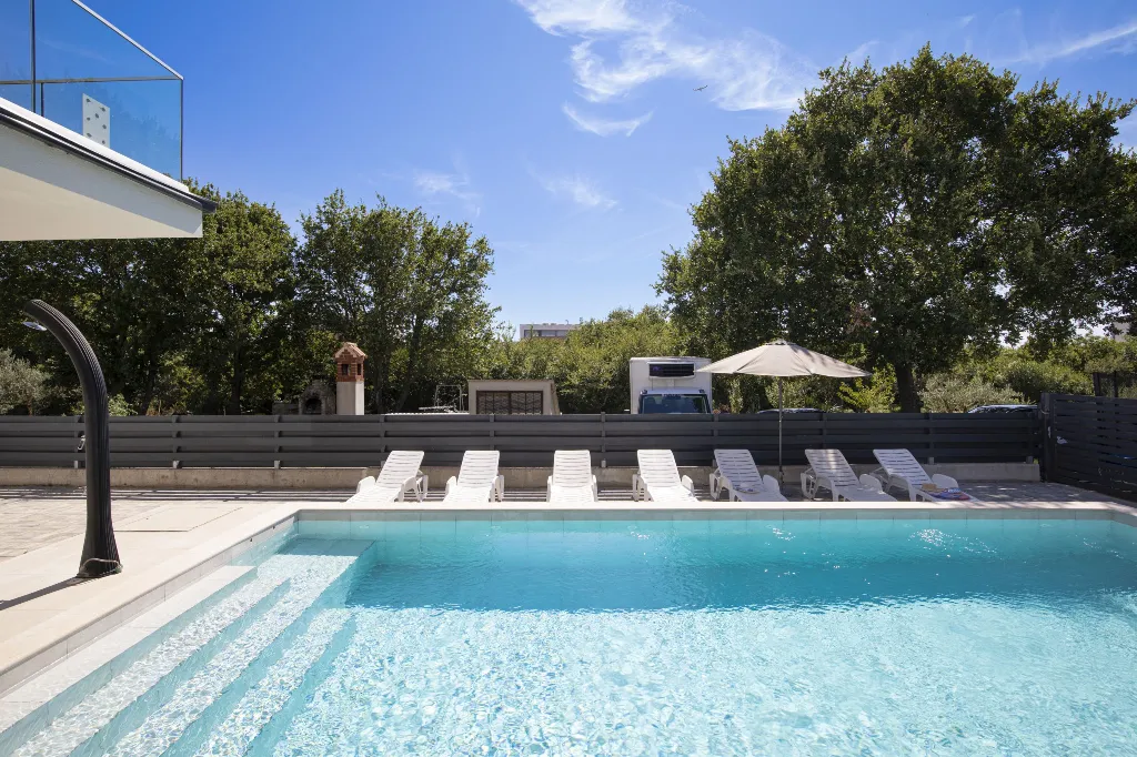 Pula Villa for 12 Guests with 50m² Pool