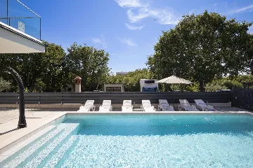 Pula Villa for 12 Guests with 50m² Pool